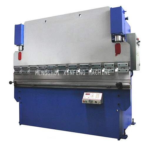 Fence bending machine